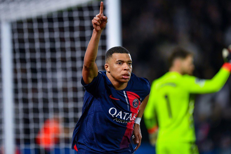 Mbappe tỏa sáng giúp PSG đánh bại&nbsp;Real Sociedad ở lượt đi vòng 1/8 Cúp C1