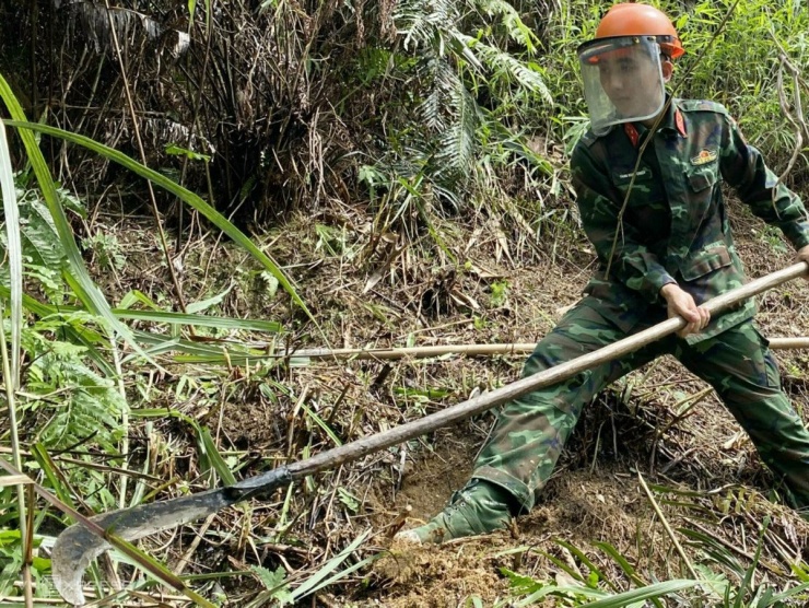 &#39;Ăn gió nằm sương&#39; rà mìn chiến tranh biên giới phía Bắc - 3