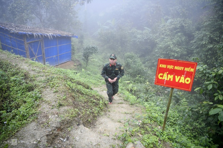 &#39;Ăn gió nằm sương&#39; rà mìn chiến tranh biên giới phía Bắc - 1