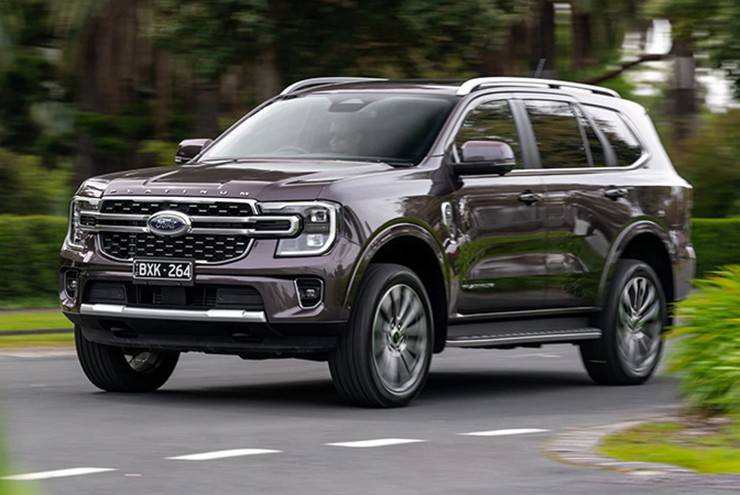 Ford Everest có thêm phiên bản động cơ V6, nhiều khả năng về VN - 1