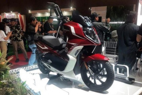 Xuất hiện xe máy điện thách thức cả "vua tay ga" Honda