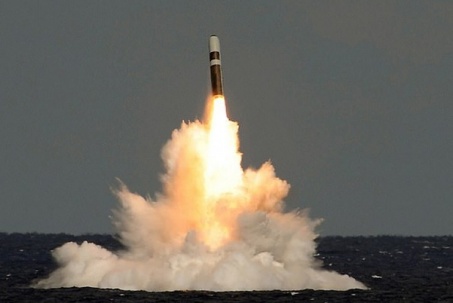 Tàu ngầm Anh suýt bị tên lửa hạt nhân 58 tấn phóng hỏng rơi trúng: Hé lộ nguyên nhân