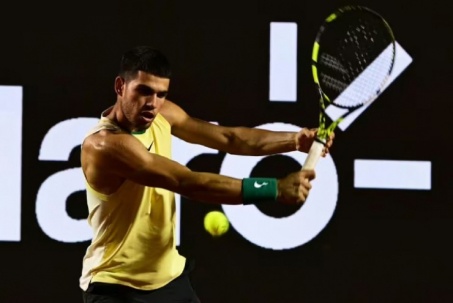 Alcaraz thông báo tin vui về chấn thương, so tài Nadal ở Mỹ