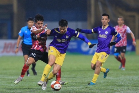 HLV Nhật Bản chưa hài lòng dù CLB Hà Nội thắng 3-1, cất Tuấn Hải vì điều đặc biệt