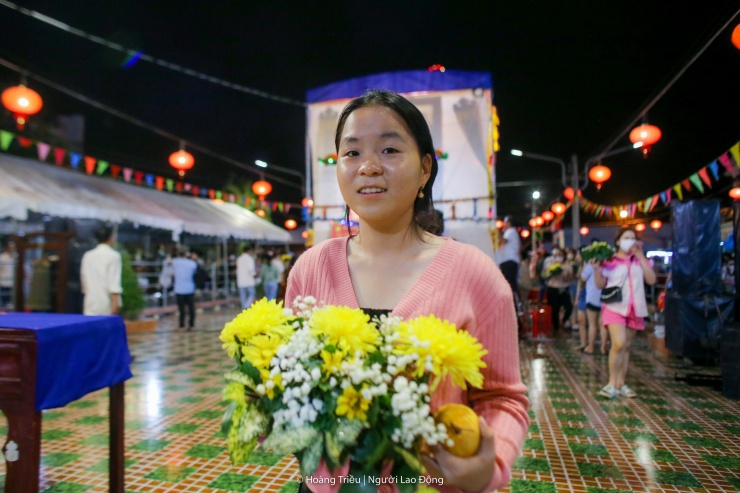 Hàng ngàn người tranh lộc trong đêm tại lễ hội Làm Chay - 13