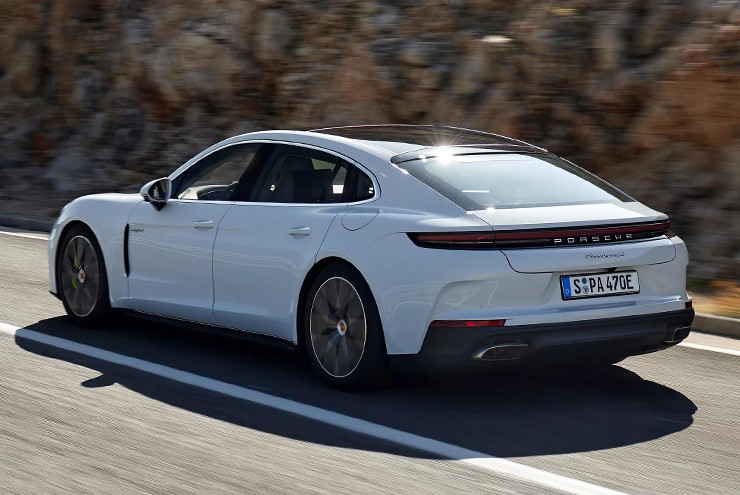 Porsche Panamera có thêm trang bị động cơ lai hybrid mới - 1