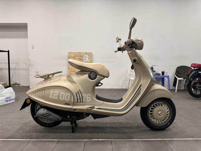 Vespa 946 phiên bản rồng giá tiền tỷ đầu tiên Việt Nam - 3