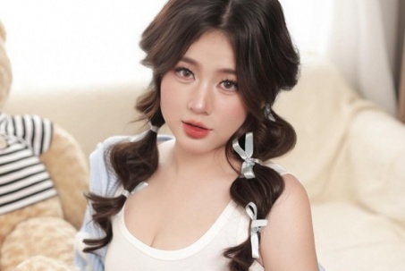 "Thiên thần áo dài" thay đổi bất ngờ sau 7 năm nổi tiếng