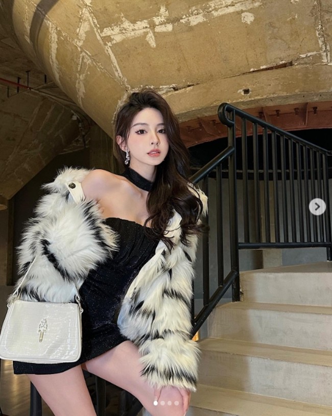 Nhan sắc tuổi 44 của mẹ đơn thân Kim Hiền 2 Nàng hot girl có eo "con kiến" nhờ nghiện ăn cay - 2