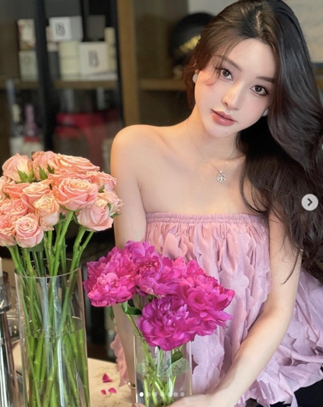 Nhan sắc tuổi 44 của mẹ đơn thân Kim Hiền 4 Nàng hot girl có eo "con kiến" nhờ nghiện ăn cay - 4