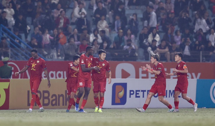 Trực tiếp bóng đá Công an Hà Nội - Hà Tĩnh: Quang Hải gỡ hòa, phút bù giờ căng thẳng (V-League) (Hết giờ) - 6