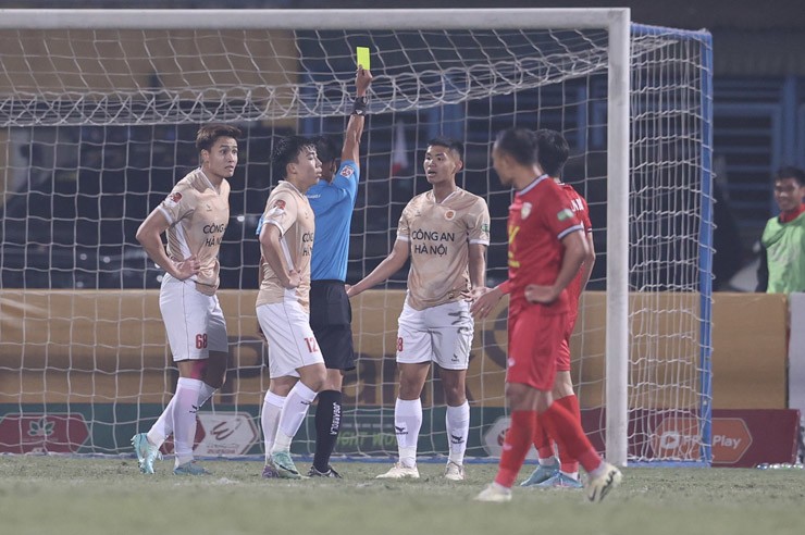 Trực tiếp bóng đá Công an Hà Nội - Hà Tĩnh: Quang Hải gỡ hòa, phút bù giờ căng thẳng (V-League) (Hết giờ) - 5