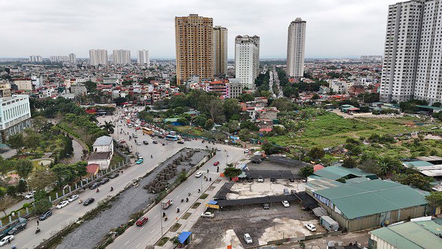 Nguyên nhân khiến cầu vượt nút giao trên đại lộ nghìn tỉ ở Hà Nội nhiều năm dang dở - 15