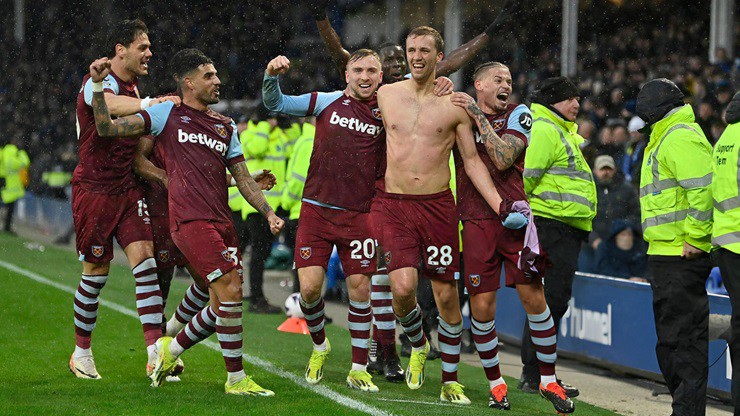 West Ham ngược dòng hạ Everton ngay tại&nbsp;Goodison Park