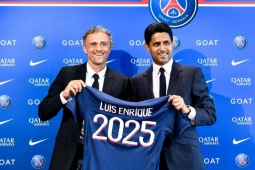 PSG đón cú sốc: HLV Enrique có thể ra đi sau Mbappe, bị đồn về Barca thay Xavi