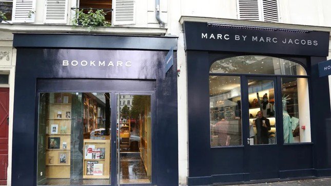 Bookmarc tại Paris.