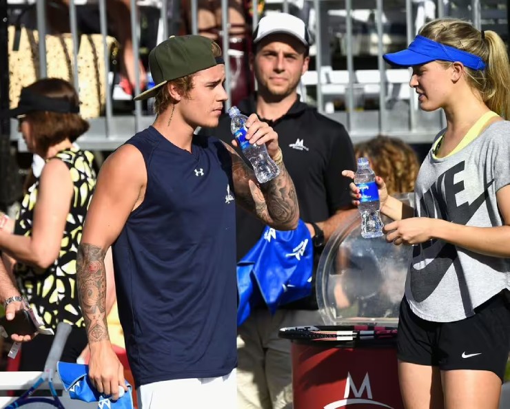 Bouchard suýt nhận lời hẹn hò với nam ca sĩ người Mỹ, Bieber