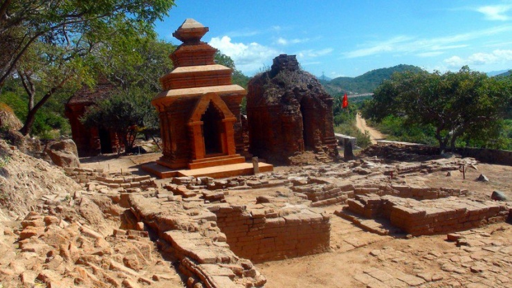 Tháp Po Dam, nơi tìm thấy Linga bằng vàng năm 2013. Ảnh TL.