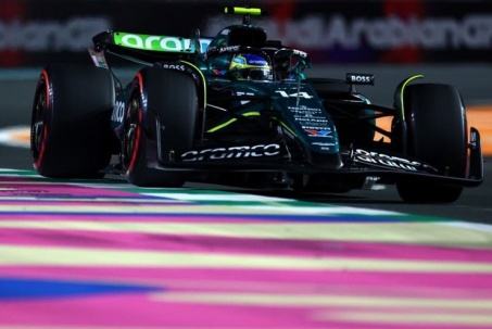 Đua xe F1, đua thử Saudi Arabian GP: Aston Martin & Mercedes tạo áp lực lớn lên nhà vô địch