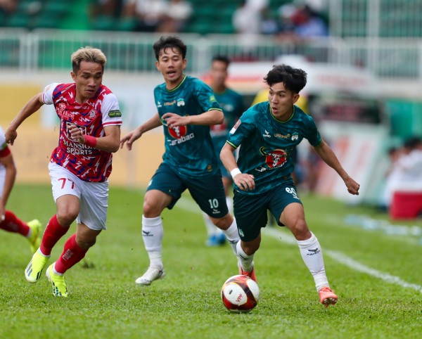 Trực tiếp bóng đá HAGL - TP.HCM: Đội khách bế tắc (V-League) (Hết giờ) - 4