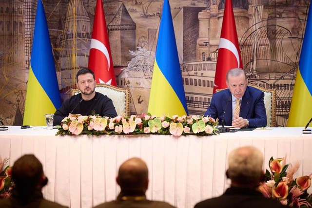 Tổng thống Ukraine Volodymyr Zelensky hội đàm với người đồng cấp Thổ Nhĩ Kỳ Recep Tayyip Erdogan hôm 8-3. Ảnh: X/Zelensky