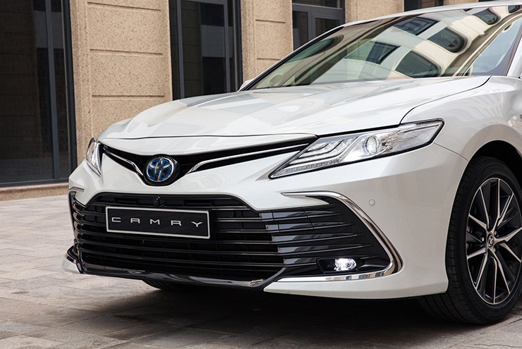 Toyota Camry bản Hybrid giá 1,5 tỷ đồng tiết kiệm nhiên liệu như thế nào? - 7