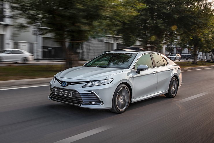 Toyota Camry bản Hybrid giá 1,5 tỷ đồng tiết kiệm nhiên liệu như thế nào? - 13