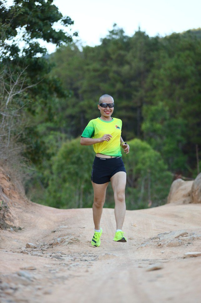 Huỳnh Thị Tuyết Hương, nữ chiến binh tới Tiền Phong Marathon 2024 để đánh bại ung thư - 4