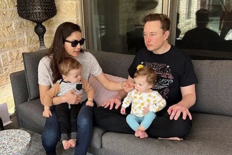 Lộ diện hình ảnh cặp song sinh của Elon Musk và nữ giám đốc Neuralink