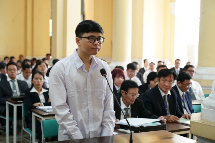 Bị cáo Trương Khánh Hoàng, quyền Tổng giám đốc ngân hàng SCB. Ảnh: TTBC