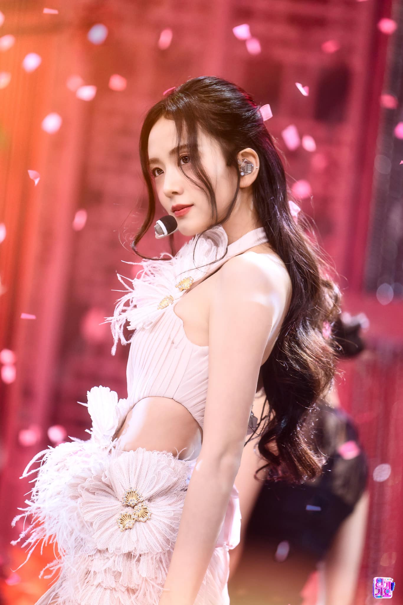 Jisoo là một trong những nữ thần tượng có sức ảnh hưởng lớn nhất tại Hàn Quốc và toàn cầu.