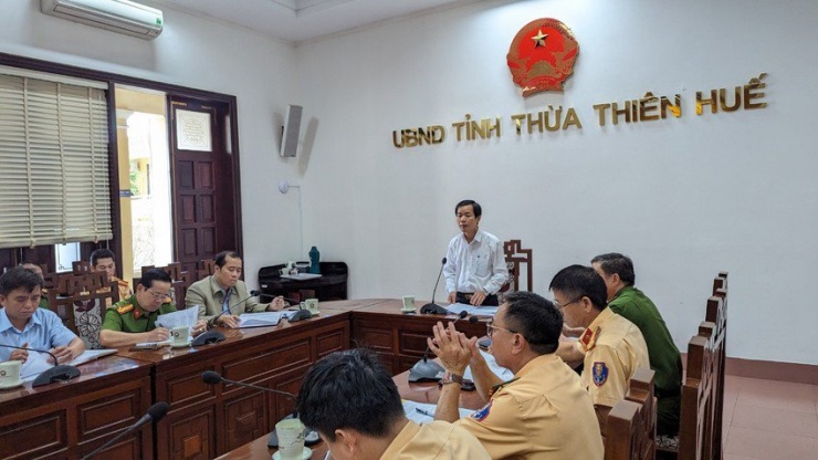 Ông Nguyễn Văn Phương - Chủ tịch UBND tỉnh Thừa Thiên Huế phát biểu tại cuộc họp. Ảnh: PL