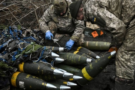 Mỹ lần đầu cung cấp vũ khí cho Ukraine trong năm 2024