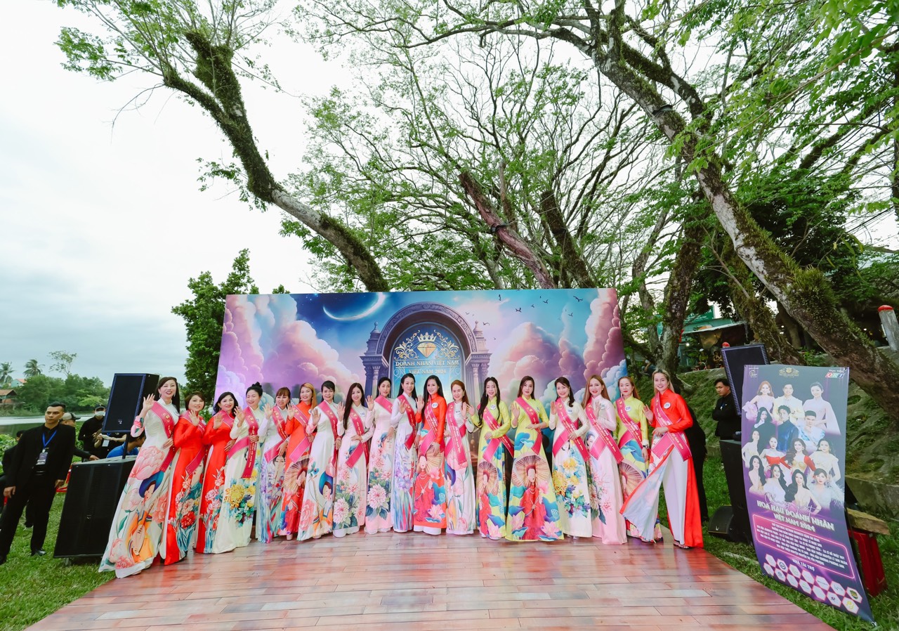 Hoa hậu Doanh nhân Việt Nam là cuộc thi nhan sắc quốc gia thu hút đông đảo sự quan tâm của giới nữ doanh nhân trong và ngoài nước.
