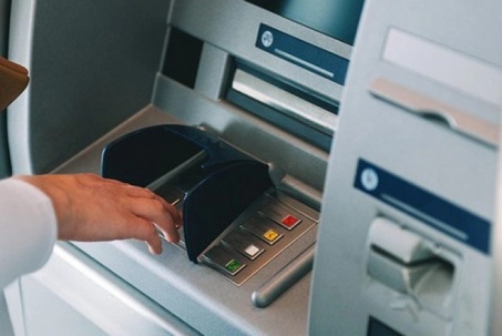 Quốc gia nào có máy ATM đầu tiên trên thế giới?