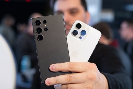 Điện thoại Android bất ngờ vượt trội hơn iPhone 16 Pro nhờ tính năng này