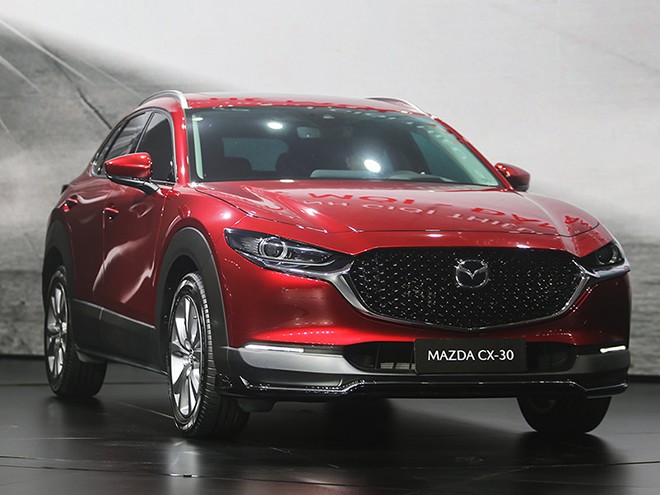 Giá xe Mazda CX-30 tháng 3/2024, bản Luxury từ 679 triệu đồng - 2