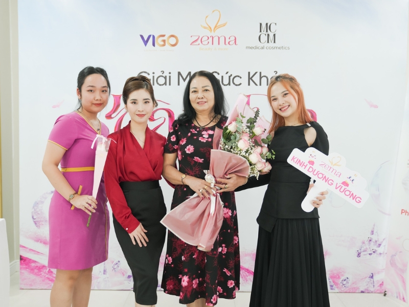 Zema trao hoa yêu thương, trao quà nâng niu phái đẹp
