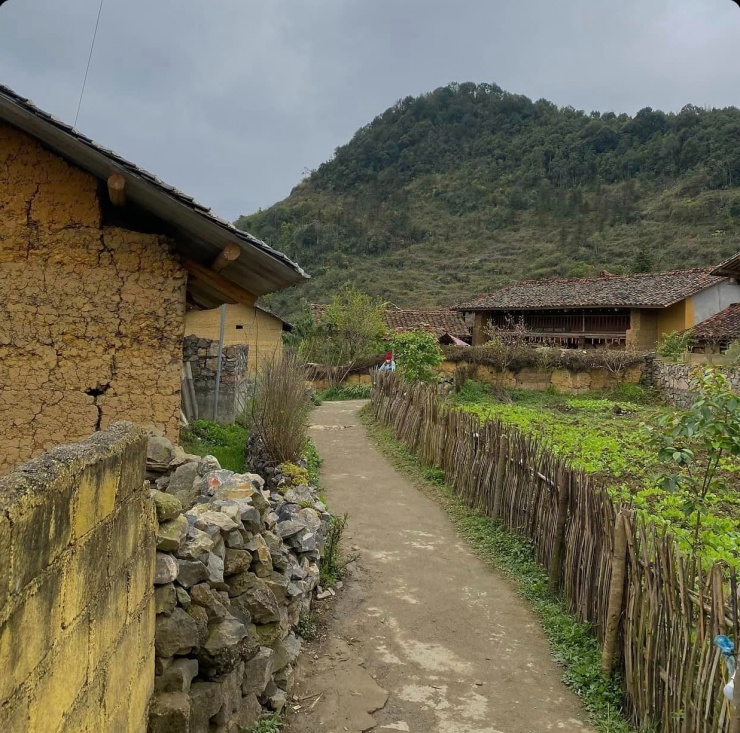 Cảnh vật yên tĩnh, an nhiên.