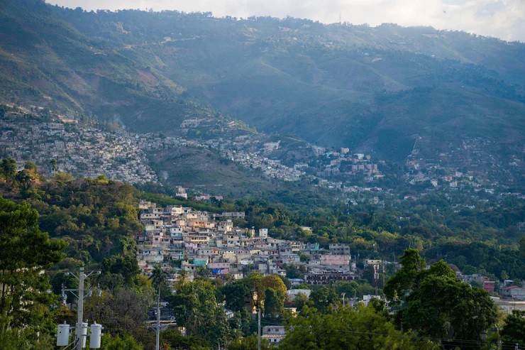 Thủ đô Port-au-Prince của Haiti nhìn từ trực thăng. Ảnh chụp ngày 15/3/2024.