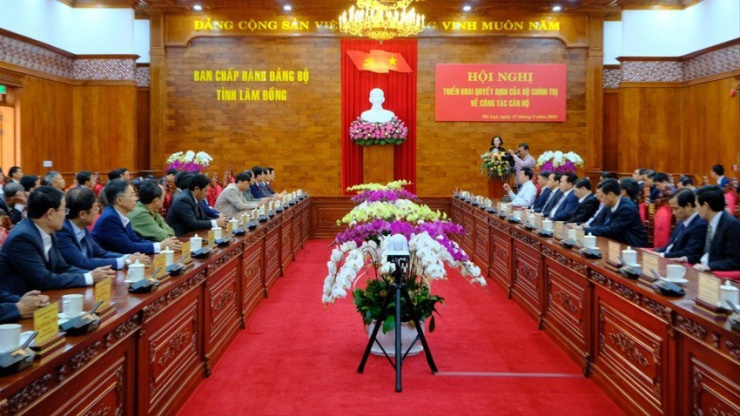 Hội nghị Công bố quyết định của Bộ Chính trị về công tác cán bộ tỉnh Lâm Đồng