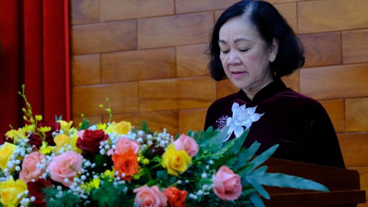 Bà Trương Thị Mai phát biểu chỉ đạo hội nghị và giao nhiệm vụ cho Quyền Bí thư Lâm Đồng.