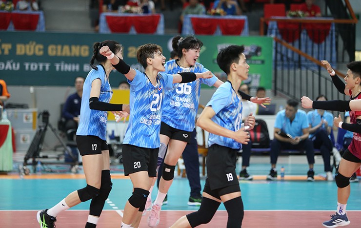 Thanh Hóa thắng kịch tính 3-0, trong đó có tỉ số 34-32 trong set 2