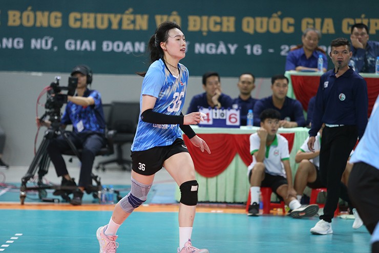 Hoa khôi bóng chuyền Cai Xiaoqing lăn xả ghi 31 điểm, CLB Thanh Hóa được thưởng nóng - 4