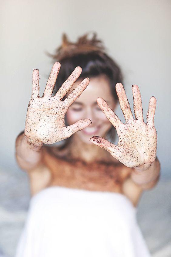 Dùng đường để tẩy da chết, bạn được lợi trăm bề! - 3