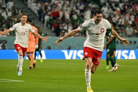 Căng thẳng tranh 3 vé vớt EURO 2024: Lewandowski ôm mộng lớn, chờ bất ngờ từ "tý hon"