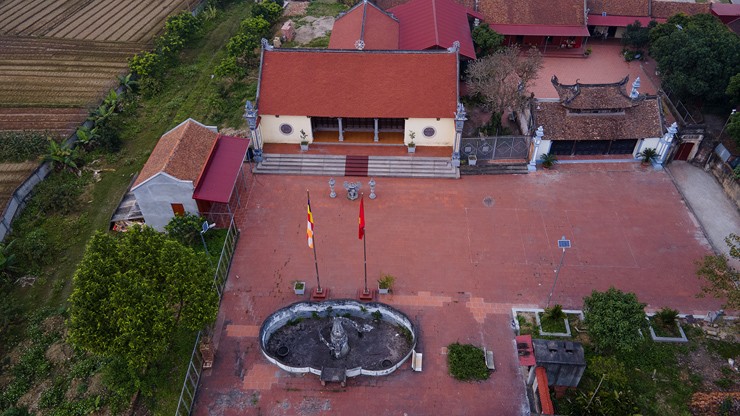 Đình chùa làng Phúc Linh được tu bổ có sự đóng góp và giúp sức của làng Hương Câu