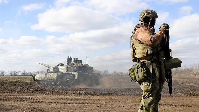 Quân đội Nga chiến đấu ở vùng Donetsk (ảnh: TASS)