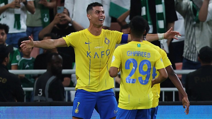 Ronaldo ghi bàn ở trận Al Nassr gặp Al Ahli mới đây