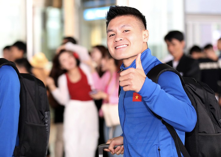 Tiền vệ ngôi sao Nguyễn Quang Hải thể hiện sự tự tin nhất định trước giờ cùng ĐT Việt Nam đi quyết đấu Indonesia.